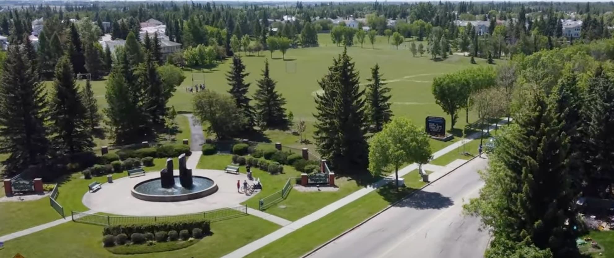 Aerial view of the Wedgewood Ravine fountain plaza